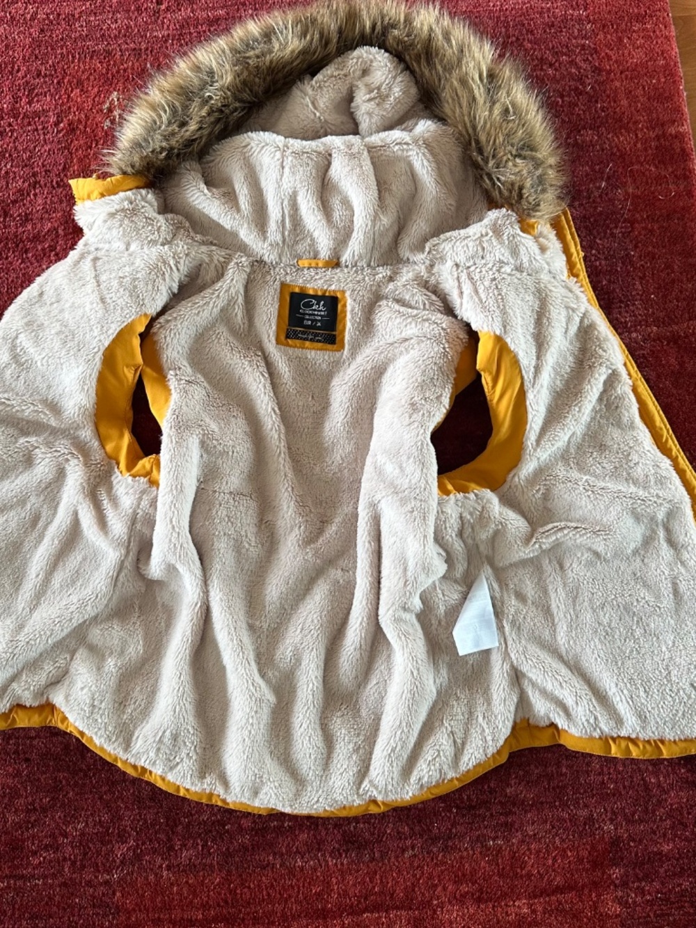 C&A Clockhouse Yellow Puffer Vest | Faux Fur Hood | Size 2 (Euro 34) - Picture 6 of 6
